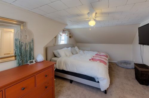 31 Indian Lk Pkwy, Worcester MA 01605-1215 exterior