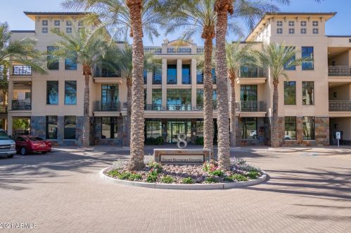8 Biltmore Est, Phoenix, AZ 85016-2810