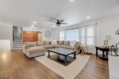 13 Fairview Dr, East Hanover NJ  07936-3506 exterior