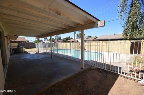 6824 38th Dr, Phoenix AZ  85041-6193 exterior