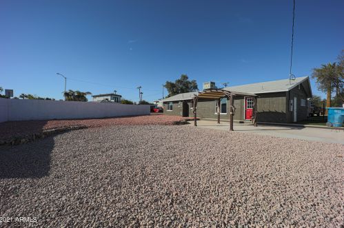 501 El Camino Dr, Phoenix AZ 85051-4627 exterior