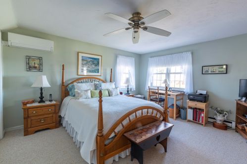 1239 Main St, Chatham MA 02633-2422 exterior