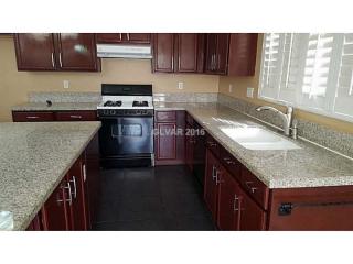 231 Paradise Bird St, Henderson NV  89074-8779 exterior