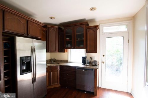 808 20th St, Philadelphia PA  19130-2006 exterior