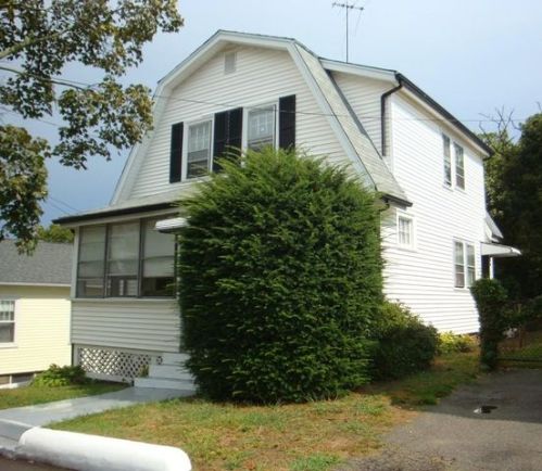 46 Becket St, Quincy, MA 02171-2514