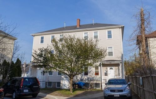 764 Plymouth Ave, Fall River, MA 02721-1946