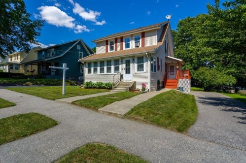 95 Eureka St, Worcester, MA 01603-1412