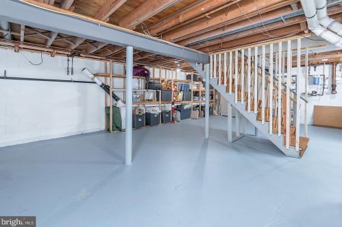 947 Locksley Ln, West Deptford NJ  08096-3121 exterior