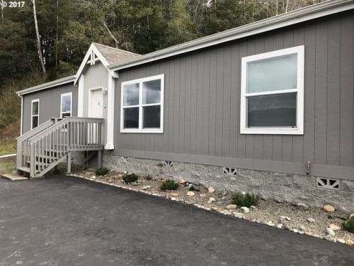99371 Bank Chetco Riv Rd, Harbor OR  97415-7221 exterior