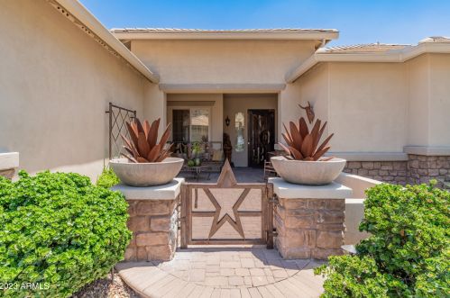 26205 56 Dr, Phoenix AZ 85031-1831 exterior