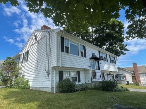 35 Mayflower Rd, Quincy, MA 02171-1107