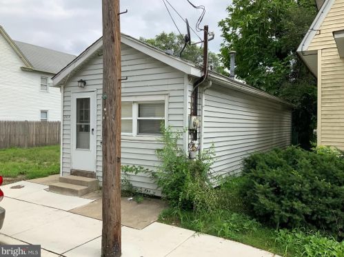 26 Washington St, West Deptford NJ  08066-1270 exterior