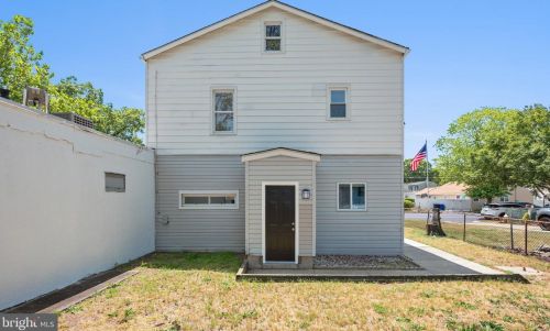 821 Columbia Blvd, West Deptford NJ 08063-1204 exterior