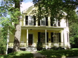 79 Pine St, Newton, MA 02466-1115