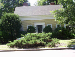 729 Dedham St, Newton, MA 02459-2932