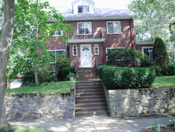 39 Parker Ave, Newton, MA 02459-2634