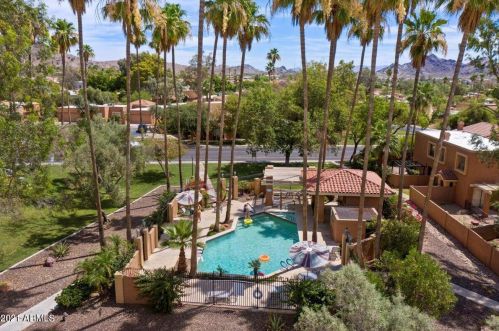 10632 11th St, Phoenix AZ 85020-1180 exterior