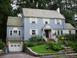 48 Bound Brook Rd, Newton, MA 02461-2036