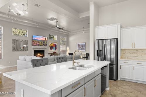 22110 36th St, Phoenix AZ  85050-7392 exterior