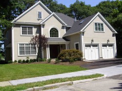 20 Juniper Ln, Newton, MA 02459-2861