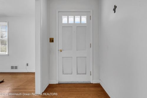 267 Rumson Rd, Little Silver NJ 07739-1657 exterior