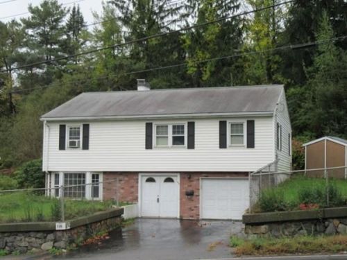 131 Mountain St, Worcester, MA 01606-1218