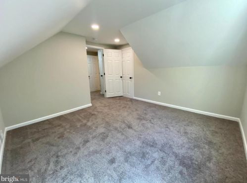 910 Boundary Rd, West Deptford NJ  08096-6571 exterior