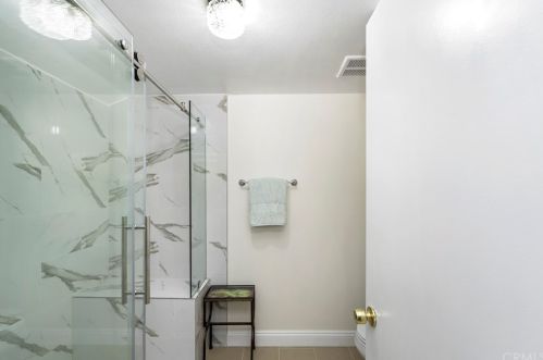 6 Palamedes, Irvine CA 92604-1930 exterior