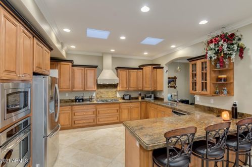 11249 32nd Pl, Phoenix, AZ 85028-2702