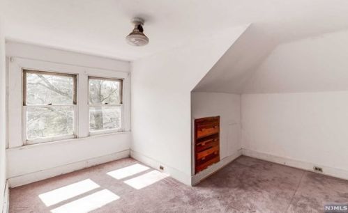 133 Grant Ave, Cresskill NJ 07626-1203 exterior