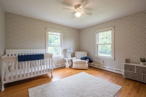 418 Shays St, Amherst MA  01002-2945 exterior