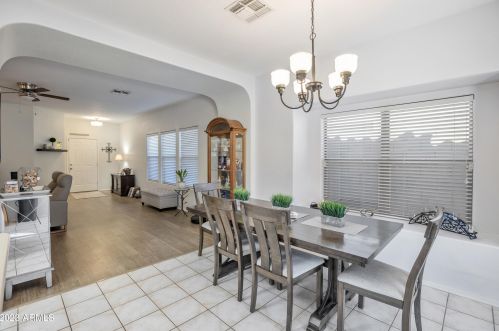 26219 41 Way, Phoenix AZ 85042-6304 exterior