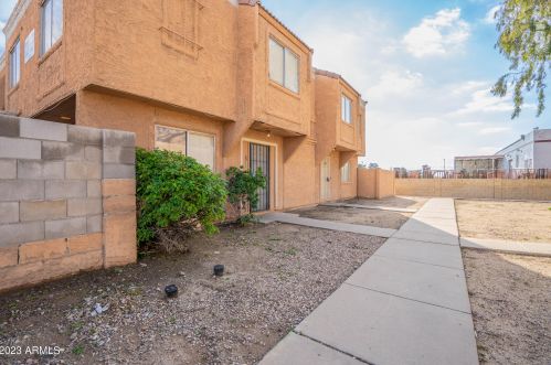 4022 44th St, Phoenix, AZ 85040-2060