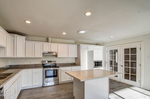 4545 Chambers St, Phoenix, AZ 85040-4049