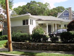 100 Exeter St, Newton, MA 02465-2809