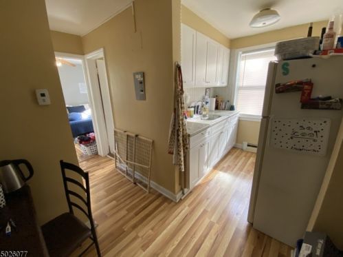 19 Carpenter Ter, Belleville NJ  07109-4441 exterior