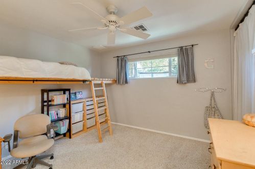 2145 Clarendon Ave, Phoenix AZ 85031-3142 exterior