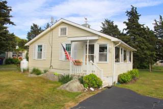 123 Balsam St, Fairhaven MA  02719-7056 exterior