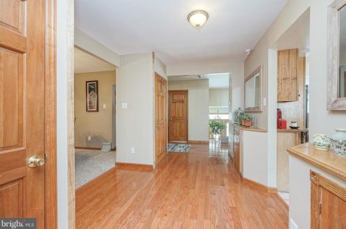 431 Meadowcroft Rd, West Deptford NJ 08096-4007 exterior