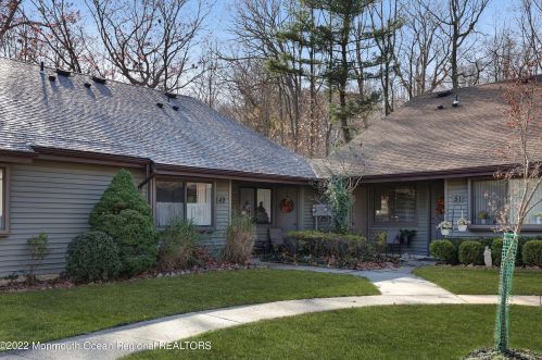 49 Western Reach, Tinton Falls, NJ 07701-5442