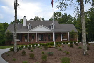 721 Falls Rd, Monterey, TN 38574-7070