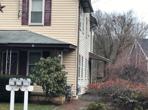 1438 Somerset Ave, Taunton MA 02780-4624 exterior