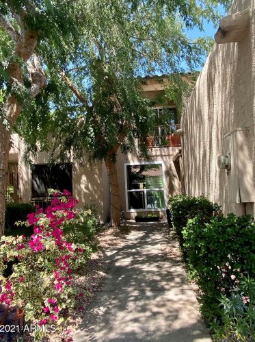 11614 40th Way, Phoenix, AZ 85028-2217