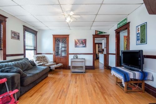 19 Almont Ave, Worcester MA 01604-3002 exterior