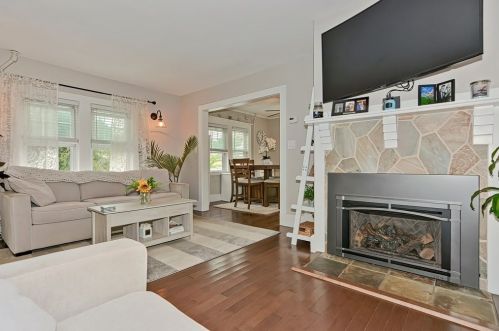 51 Chickatabot Rd, Quincy MA 02169-2546 exterior