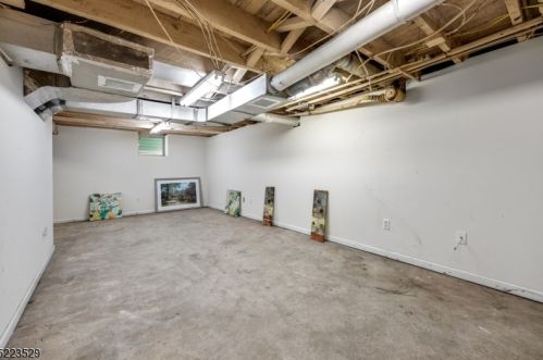 27 Ridgedale Ave, East Hanover NJ 07936-1804 exterior