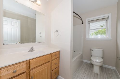 85 Kenberma Rd, Worcester MA 01604-3951 exterior