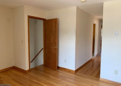 34 Hilton St, Belleville NJ  07109-1902 exterior