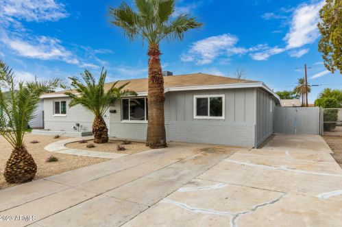 1728 32nd Pl, Phoenix AZ  85008-3856 exterior