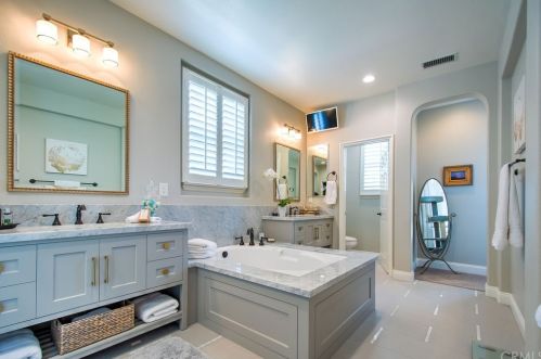 11 Oroville, Irvine CA 92602-0922 exterior